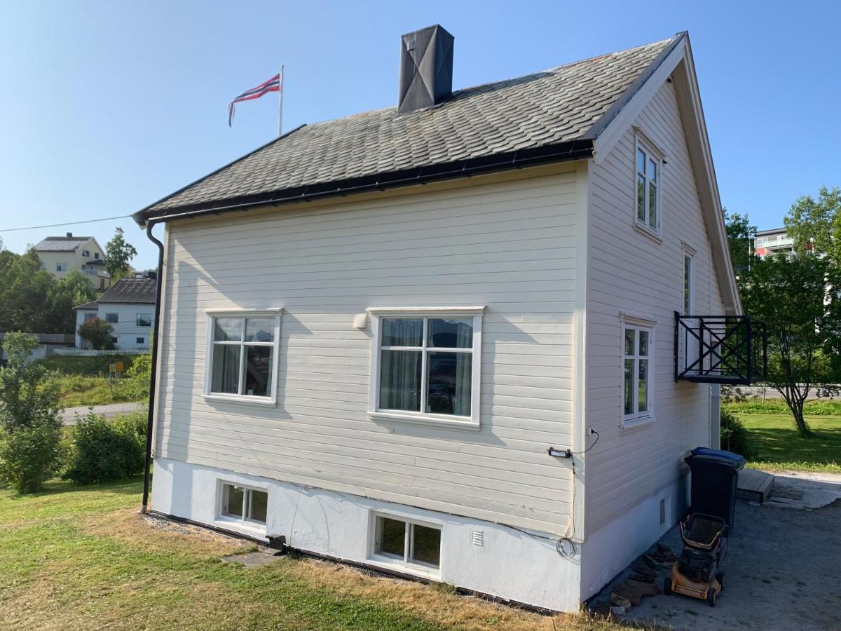House In Central Finnsnes Bagian luar foto