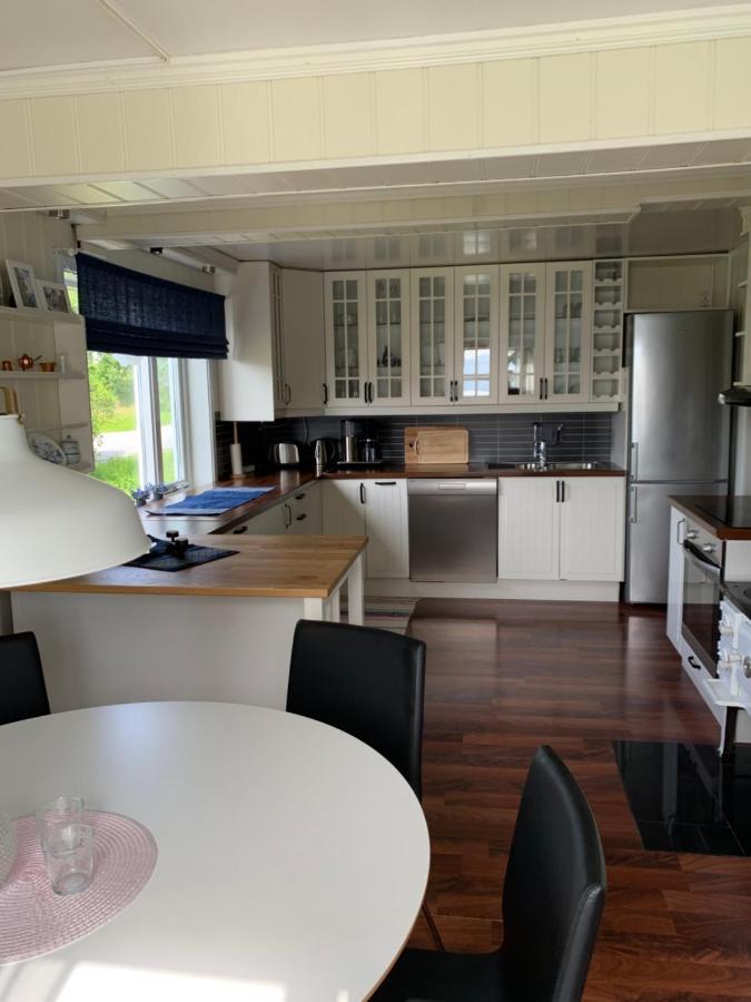 House In Central Finnsnes Bagian luar foto